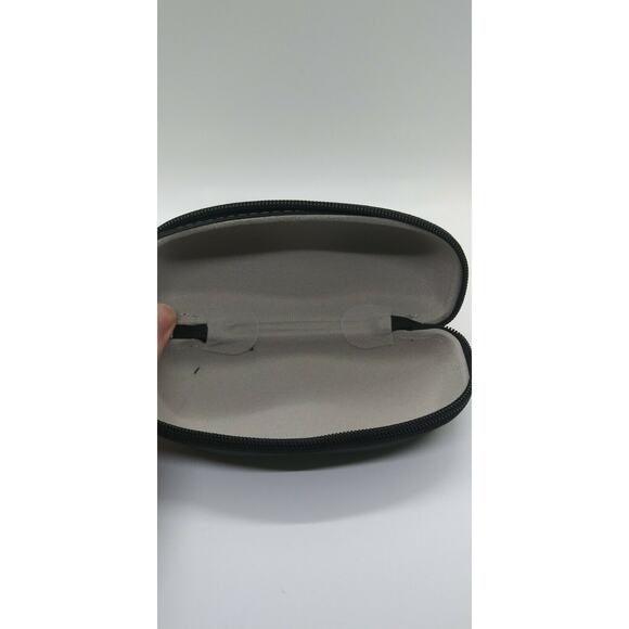 Vogue Eyeglass Case - Black Readers Case - Picture 2 of 3